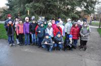 8.12.2014  Školní družina zdobila vánoční strom v Zoo Praha